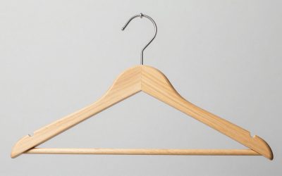 How to Choose Wooden Hangers for Premium Closet Upgrades: What Actually Matters